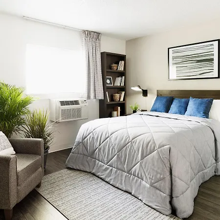 Intown Suites Extended Stay Denver - Havana Street